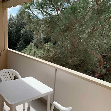 Apartman With Pool In 57971
